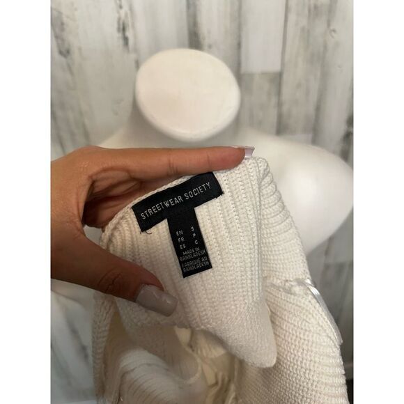 White crop top - Picture 3 of 5